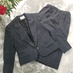 2/$30 Sale! Vintage Pendleton Wool Grey Suit Sz 6